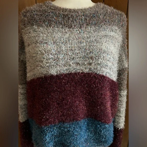 COPY - Art class girls sweater size XXL (18) - Picture 2 of 8